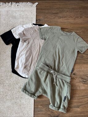 LOT - Lenox James 4 Tees and Harem Shorts Boys 4T